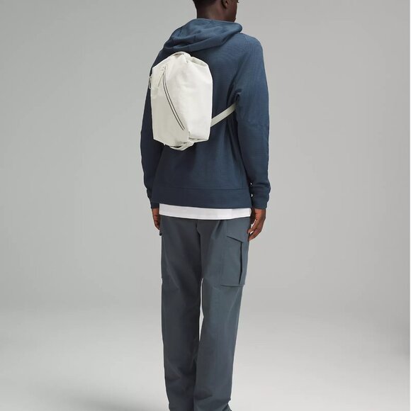 Lululemon - Fast Track Bag 2.0 10L - NWT
